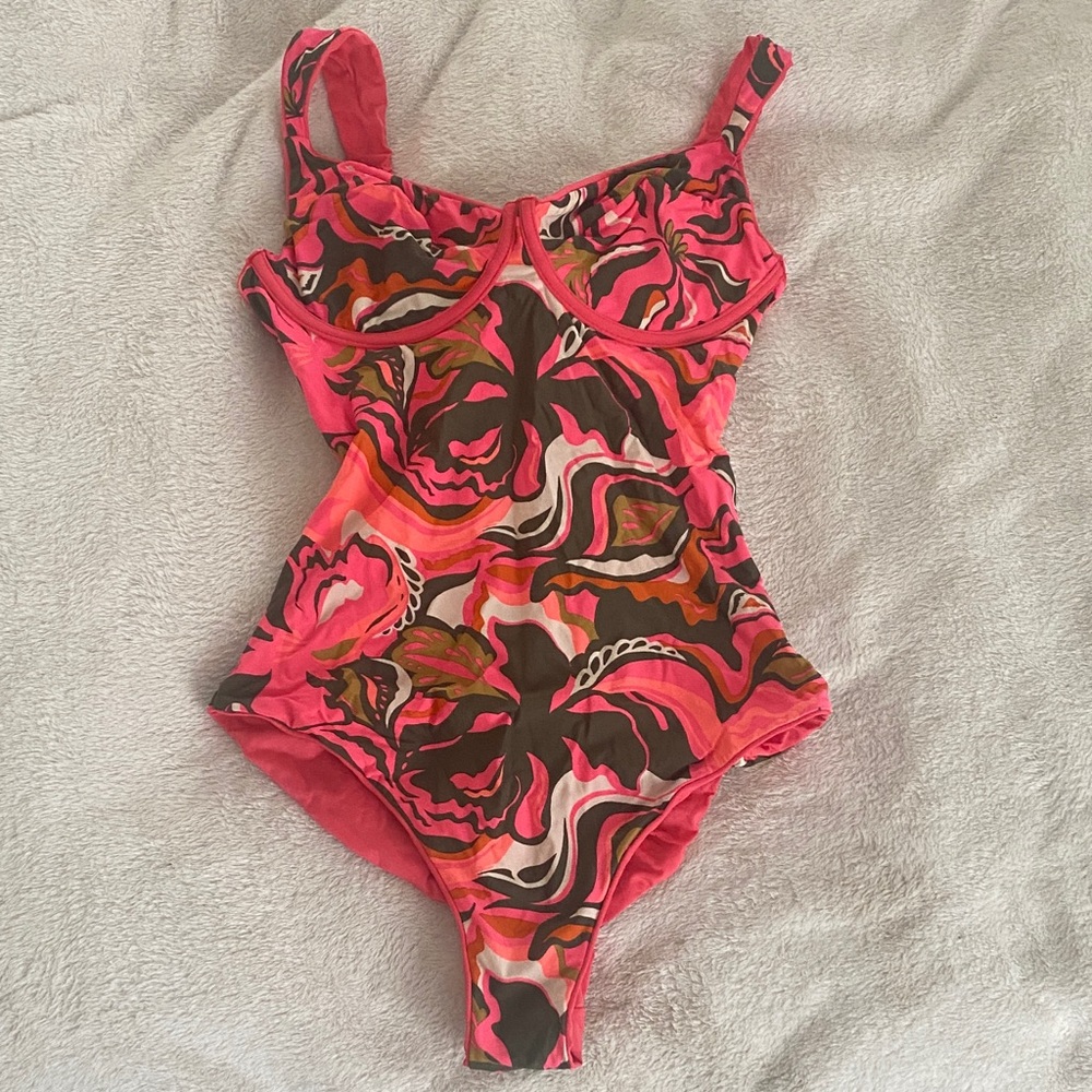 Nordstrom Maaji reversible one piece swimsuit size Large.